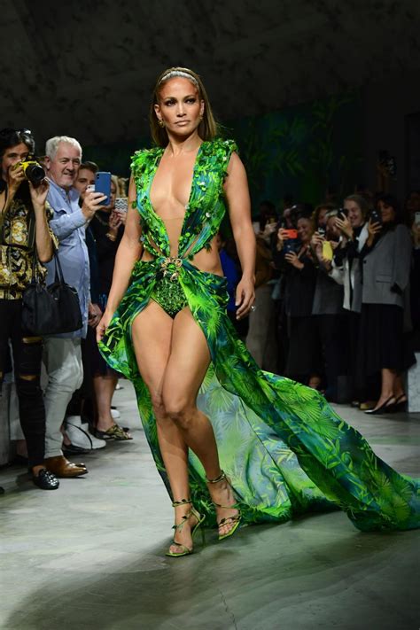 Jennifer Lopez Stuns In Updated Version Of Her Green Versace Gown