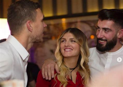 Jun 09, 2021 · alla ricerca di un altro centravanti, la juventus valuta anche andrea belotti , accostato con insistenza alla roma. Faktor | Sestra Edina Džeke objavila njegovu fotografiju ...