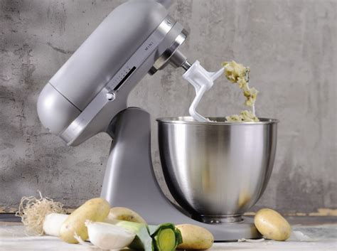 Turn your kitchenaid stand mixer into a multipurpose appliance by simply connecting it to the universal attachment hub on the front of the mixer. Paddle attachments | KitchenAid - Premium Kitchen ...