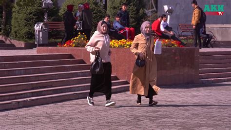 Реакция людей на учебную сирену в Бишкеке Youtube