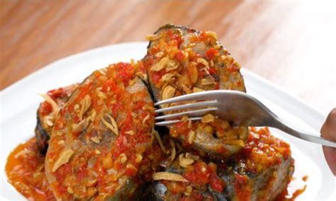 Cara membuat soto semarang, rasanya segar dan ringan cocok disantap dengan aneka sate dan gorengan. Resep Ikan Semar / Ikan Semar Bumbu Kuning Youtube : Resep ...