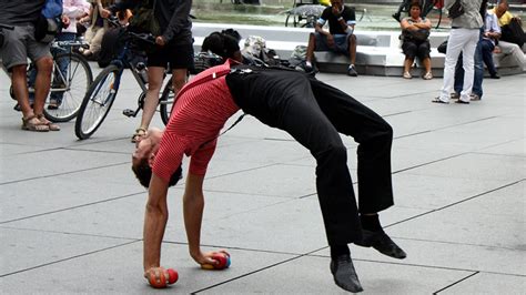 Amazing Street Performers Through Stunning Photography