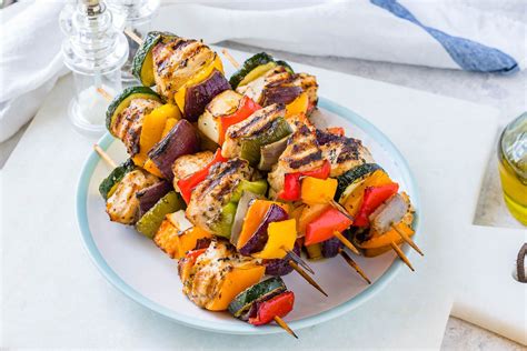 These Grilled Chicken Veggie Kabobs Make Summertime Clean Eating
