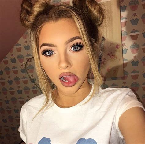 Cute space buns :3, @stardewleaf captioned the screenshot, most likely in a nod to the iconic hairstyle worn by princess leia organa in the star wars series. space buns | Makeup | Pinterest | Space buns, Spaces and ...