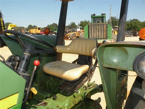 John Deere 2555 Farm Tractor