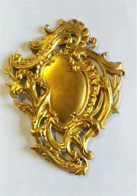 Le rocaille symétrisé classisisant (vers 1755) en est une ultime évolution aux côtés du goût grec. adorno rocaille rococo - Comprar Antigüedades Varias en ...