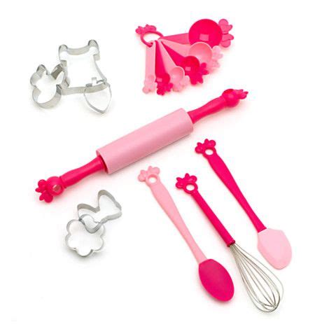 Minnie Mouse Baking Utensil Set | Baking utensils set, Baking utensils ...