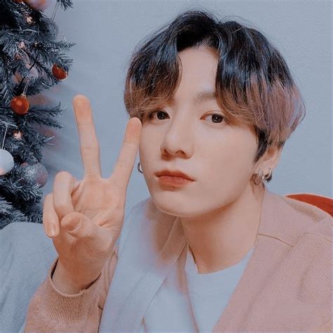 Biar bljar dan jdi tahu. 𝓙 𝓾 𝓭 𝔂 𝓭 𝔂 | Jeon jungkook, Jungkook cute aesthetic, Foto ...