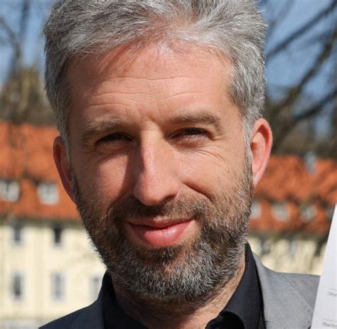 Boris palmer steht in der kritik für eine rassistische aussage. Palmer: „Was mich besorgt ist, dass der Lockdown nicht ...