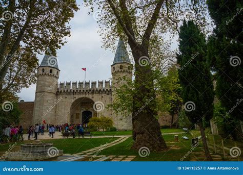 Istanbul Turkey The Gate Of Salutation In Topkapi Palace Topkapi