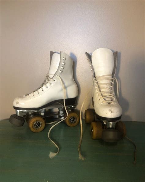 Riedell Vintage Quad Roller Skates Sure Grip Classic White Leather