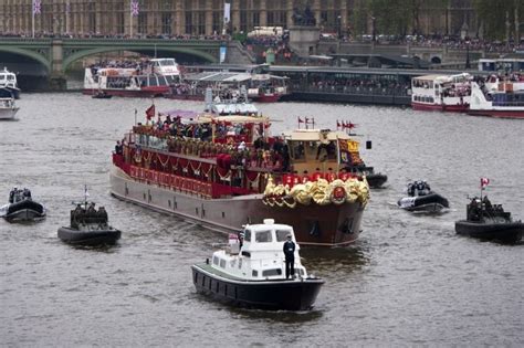 Spirit Of Chartwell Queen Elizabeths Royal Barge In The Diamond