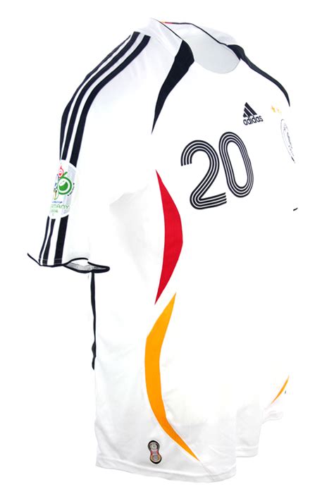 Antalyaspor adına ter akıtmış her oyuncu için ayrılırken adına yakışır bir veda yapılmalıydı. Adidas Deutschland Trikot 20 Lukas Podolski WM 2006 DFB ...