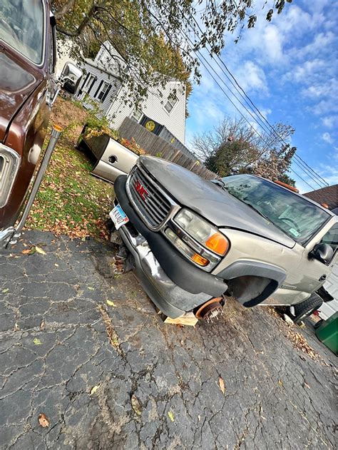 2001 GMC Sierra 2500 HD Regular Cab · Long Bed - Commercial Vehicles