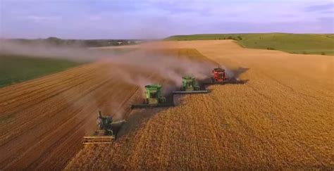 Video Stunning Footage Of A Us Wheat Harvest You Need To See Agrilandie