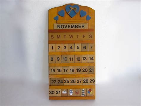 Vintage Wooden Perpetual Wall Calendar Wall Calendar Diy Wall Fun Diys