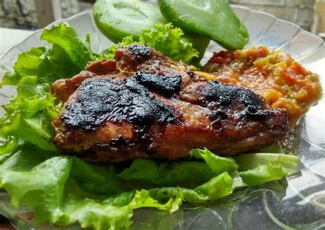 Hay semuanya, pada video kali ini saya akan membagi resep bagaimana caranya memasak ayam bakar teflon, bagi kalian yang ingin memasak ayam bakar yang simpel. Populer 32+ Foto Ayam Bakar