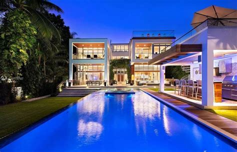Stunning Miami Beach Waterfront Home On Market For 129 Million