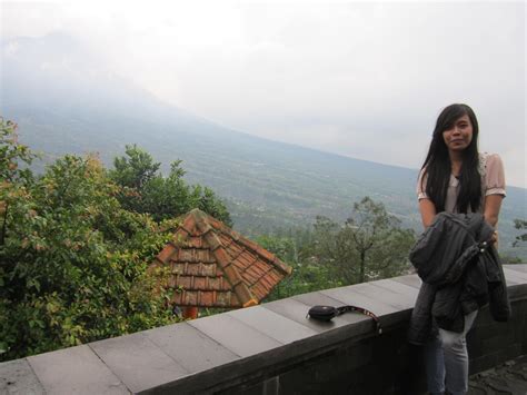 Langitkan doa dari rumah untuk kesembuhan jawa tengah dan indonesia. Ketep Pass, Magelang, Jawa Tengah