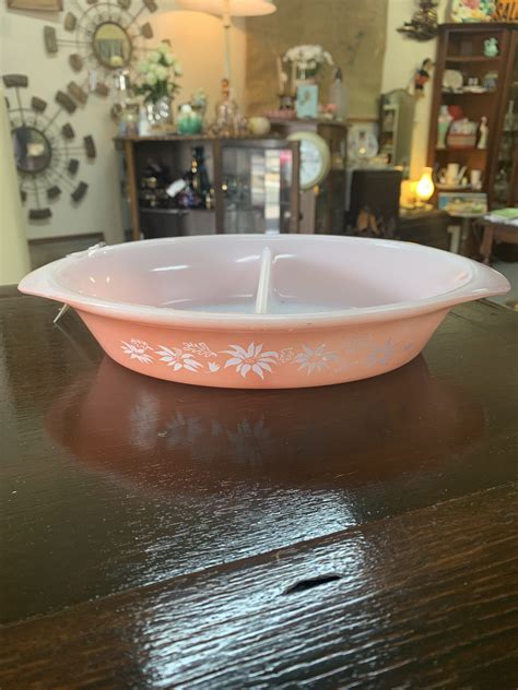 Rare Pink Agee Pyrex 1961 Flannel Flowers Divided Casserole The Mid