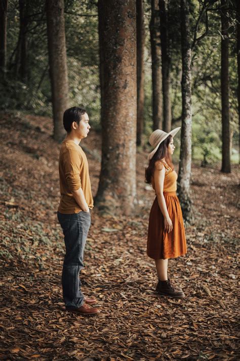 villa and forest picnic engagement shoot of janissa and kresna pre wedding photoshoot outdoor