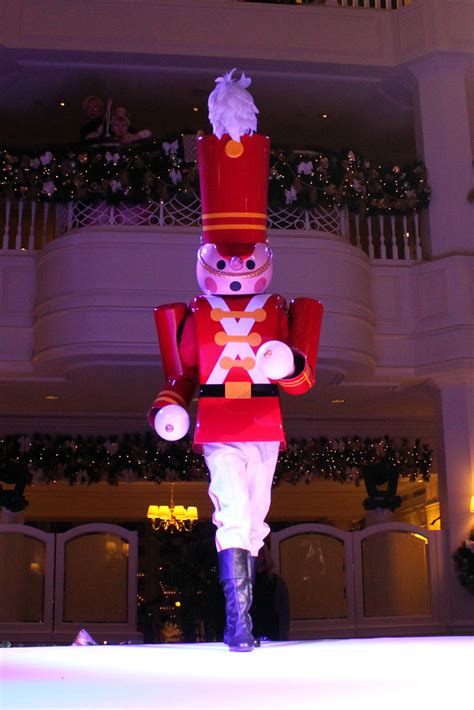 Huey Dewey And Louie Present The Nutcracker Disneyland Ho Flickr