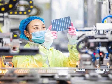 China Strives To Speed Up Commercialization Of Advanced Solar Cell
