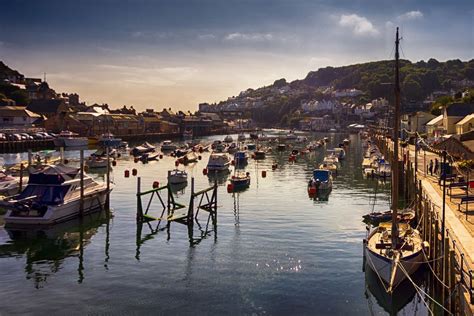 Looe Harbour Cornwall Places To Travel Places To Visit Devon And