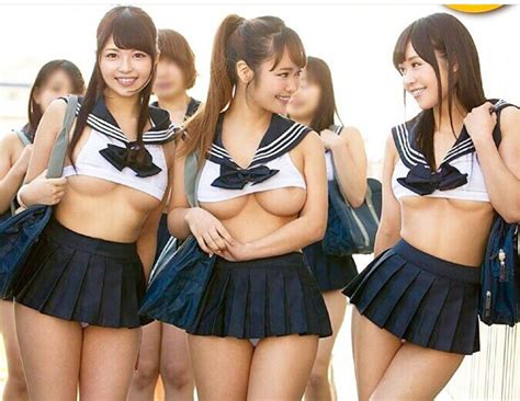 Japanese Schoolgirls Porn Pic