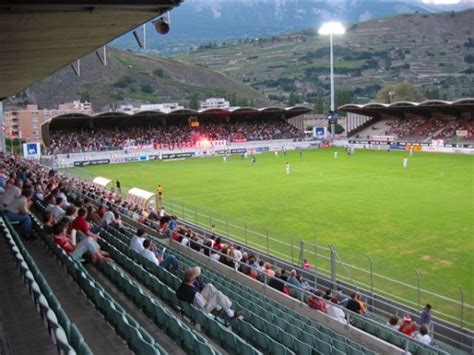 Fra wikipedia, den frie encyklopedi. Stade de Tourbillon - Stadion in Sion