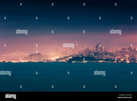 San Francisco Skyline Hi Res Stock Photography And Images Alamy