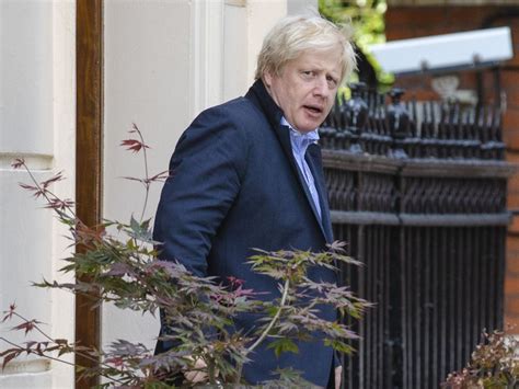 British prime minister boris johnson and his wife carrie showed us president joe biden and first lady jill biden the sea view from the promenade of carbis bay, a seaside resort where g7 leaders. Boris Johnson droht Parteiausschluß wegen Burka-Kritik ...