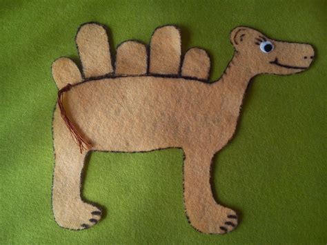 It uses the same tune as dry bones. WE CAN DO IT!: FELT BOARD IDEAS: ALICE THE CAMEL HAS FIVE ...