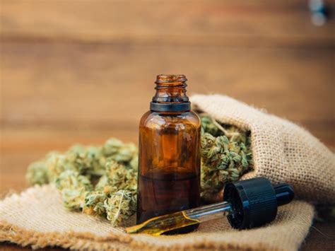 Cbd Hemp Oil Benefits Uses And Side Effects Organic Facts