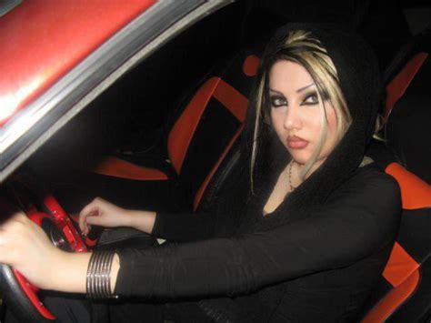 Collection Of Beautiful Arabian Girls Photos Qatar Beauty Girl Drive Mustang