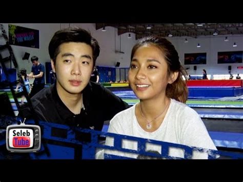 Umurnya baru 16 menuju 17 tahun. Dinda Kirana Malu-malu Kenalkan Pacar Koreanya - YouTube