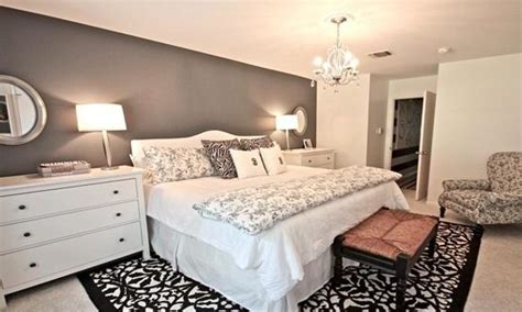 When decorating budgets are tight, other decorating a romantic master bedroom can fit into even a small budget with some careful i love your ideas for redecorating the master bedroom. Decorating your Bedroom on a Budget - Interior design