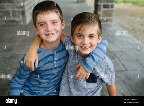 Brothers Posing Hi Res Stock Photography And Images Alamy