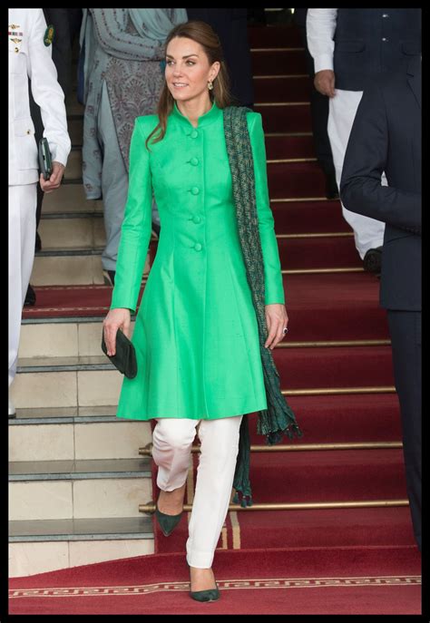 Prime minister's post was created at the time of pakistan's independence. Kate Middleton - Meets the Prime Minister of Pakistan in ...