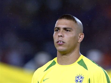 His birthday, what he did before fame, his family life, fun trivia facts, popularity rankings in 1993, he led cruzeiro to their first copa do brasil championship and was denied a chance to play. Ronaldo Reveals Why He Got That Mad Haircut for World Cup ...