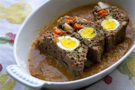 Thyme leaves, chopped celery and sage, nutmeg, parmesan cheese and 10 g of salt. Polpettone-Italian Meatloaf - Savoring Italy