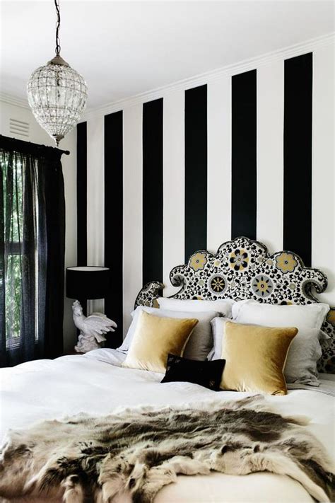 22 Stylish Bedrooms With Chic Upholstered Headboards