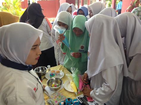 Ujian ini diawasi oleh para pegawai pengajar dan pegawai tenaga kerja di ivm. SKM Pembuatan Pastri - KOLEJ INFORANA
