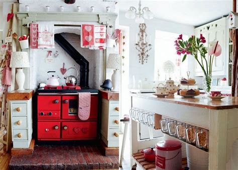 See our kitchen ideas board for more kitchen decoration inspiration. Cure Red And White Retro Kitchen Pictures, Photos, and ...
