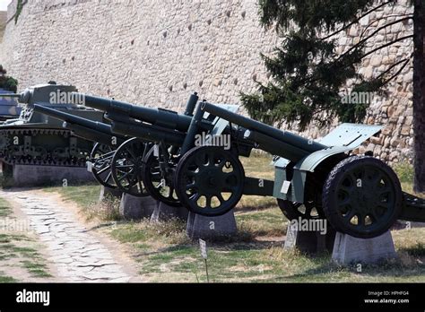 Second World War Cannon Stock Photo Alamy