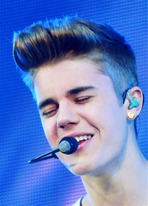 Laughing While Singingtypical Justin Gorgeous Justin Bieber