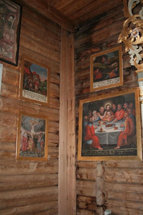 Kirken er oppført som en laftet korskirke av tømmer, og har 270 plasser. Skjåk kirke - Norske kirker
