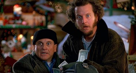Joe Pesci Says Home Alone 2 Stunt Left Him With Serious Burns Indiewire