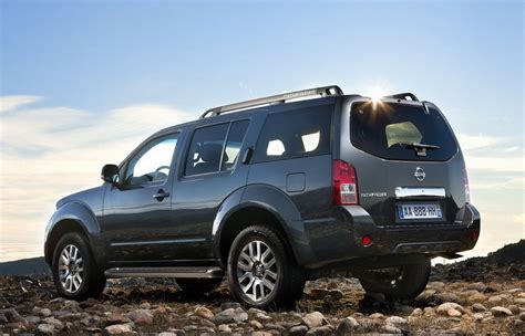 Nissan Pathfinder 2011 unveiled in Europe | Drive Arabia