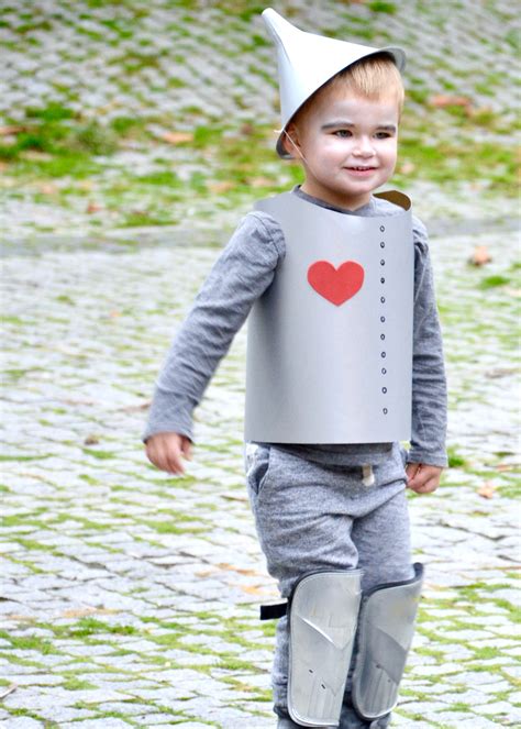 If you're looking for men's halloween costume ideas at the last minute, look no more. DIY Tin Man Costume - This Sweet Happy Life